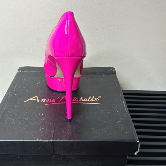 Pink Heels - Picture 6 of 7